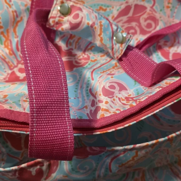 Lilly Pulitzer Insulated Cooler Tote Jellies Be Jammin - Picture 7 of 14